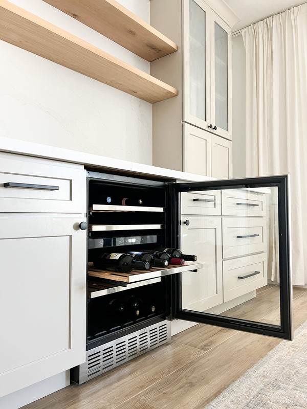 ZLINE 24 in. Monument Dual Zone 44 Bottle Wine Cooler with Wood Shelves in Stainless Steel, Open Box-Great Condition