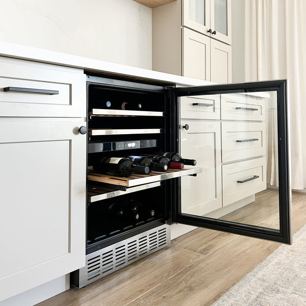 ZLINE 24 in. Monument Dual Zone 44 Bottle Wine Cooler with Wood Shelves in Stainless Steel, Open Box-Great Condition