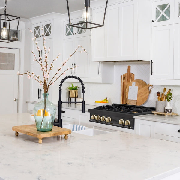 ZLINE Autograph Edition 30 in. Legacy Gas Rangetop with 4 Burners and Porcelain Cooktop in Black Stainless Steel with Polished Gold Accents, Open Box-Great Condition