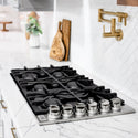 ZLINE 36 in. Gas Cooktop with 6 Burners and Black Porcelain Top, Open Box-Good Condition